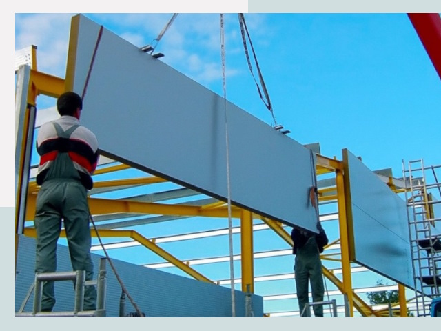 Монтаж сэндвич-панелей в Алейске от 619 руб.