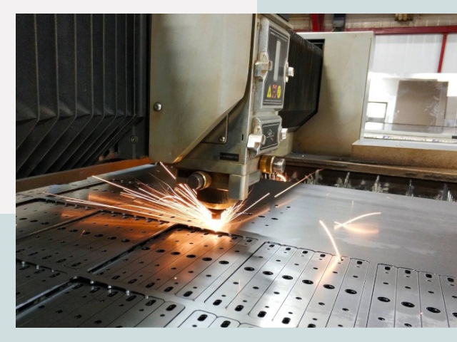 Лазерная резка металла в Алейске от 619 руб.